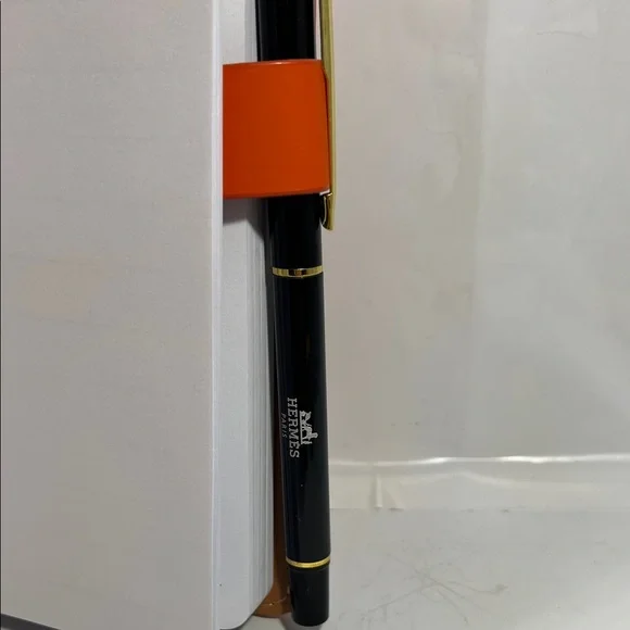 Hermès Orange Leather Notebook - Picture 3 of 4